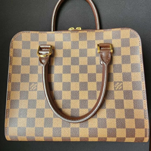 Authentic LV Triana - Picture 9 of 16
